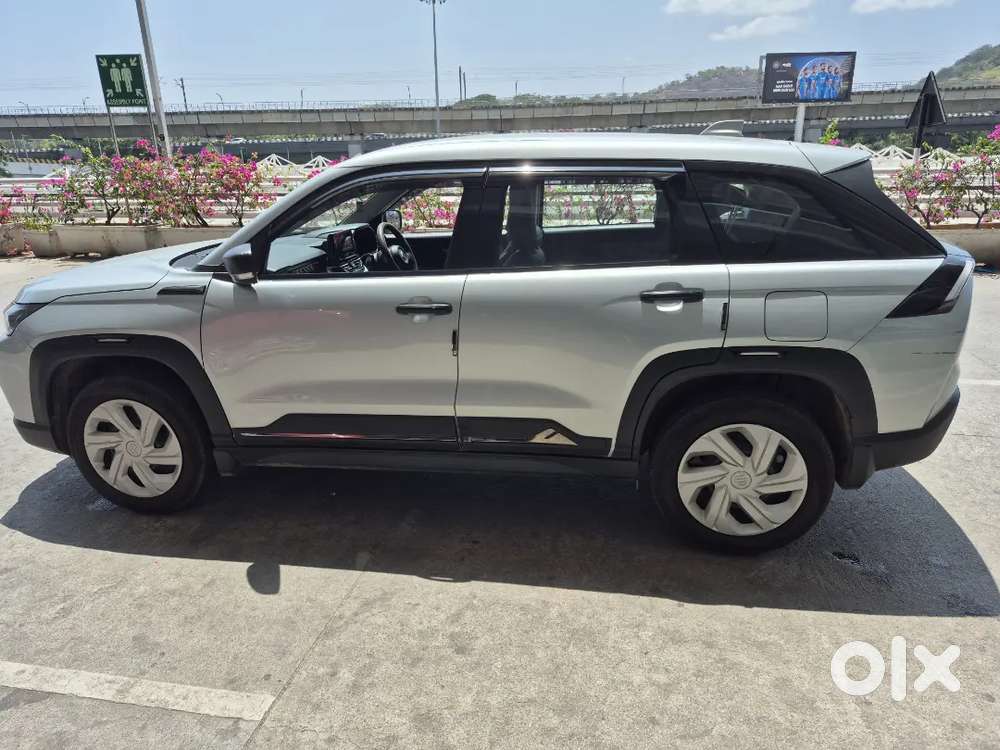 Maruti Victoris Lxi Mt Petrol