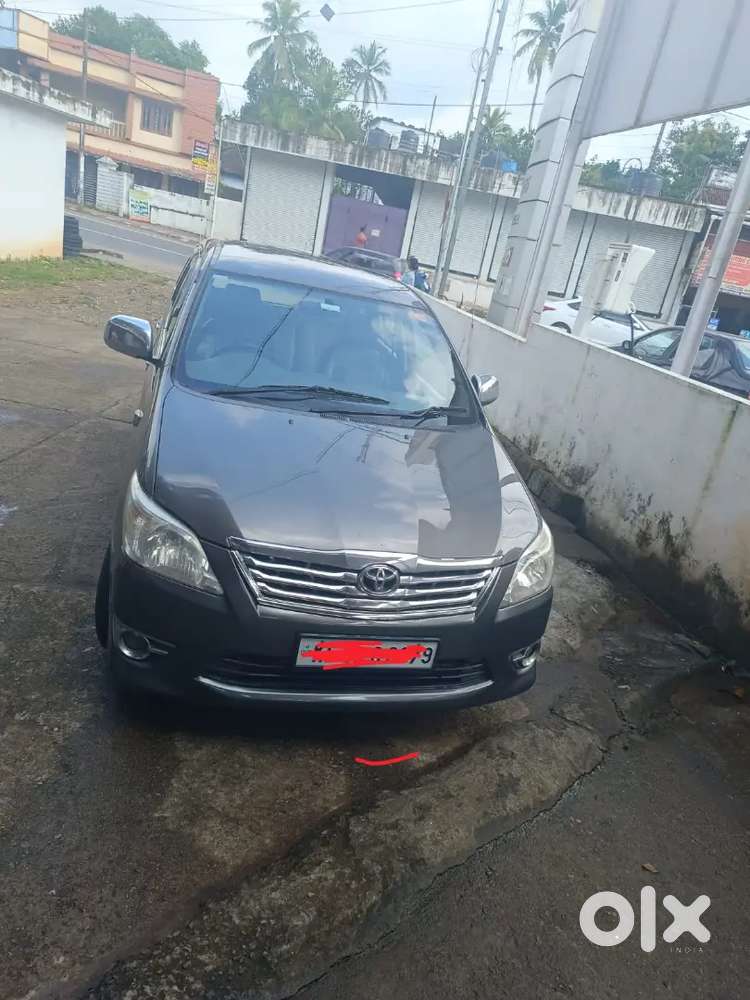Toyota Innova 2013 Diesel 240000 Km Driven