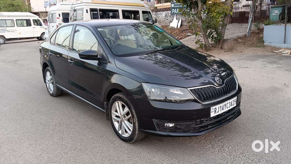 Skoda Rapid Elegance 1.6 Mpfi At, 2017, Petrol