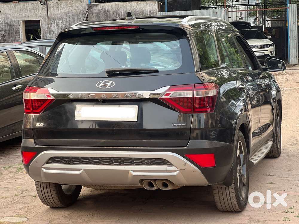 Hyundai Alcazar 2.0 Signature (o) Petrol At 6 Str Dual Tone, 2021, P..