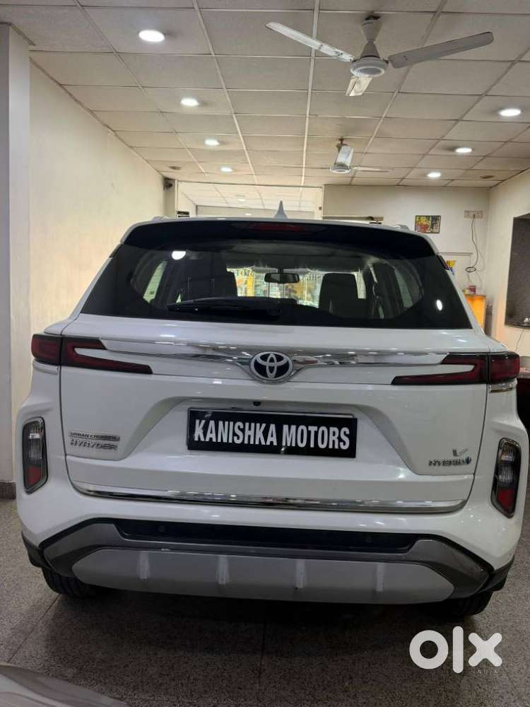 Toyota Urban Cruiser Hyryder 1.5 V Hybrid, 2024, Petrol