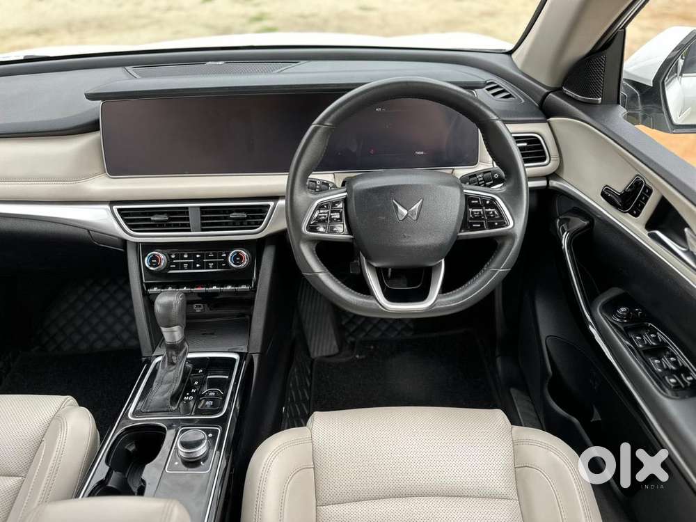 Mahindra Xuv700 2.2 Ax 7 Diesel At Luxury Pack Str, 2024, Diesel