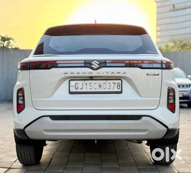 Maruti Suzuki Grand Vitara 1.5 Delta Smart Hybrid At, 2023, Petrol
