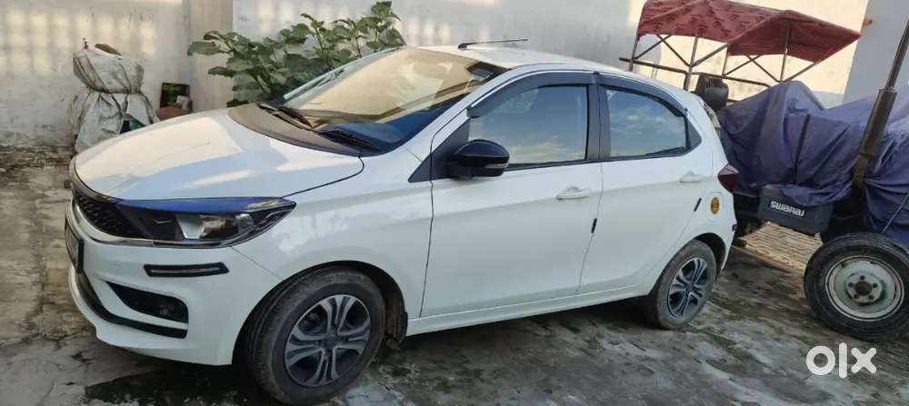 Tata Tiago Wizz Petrol 2024 Manual Edition