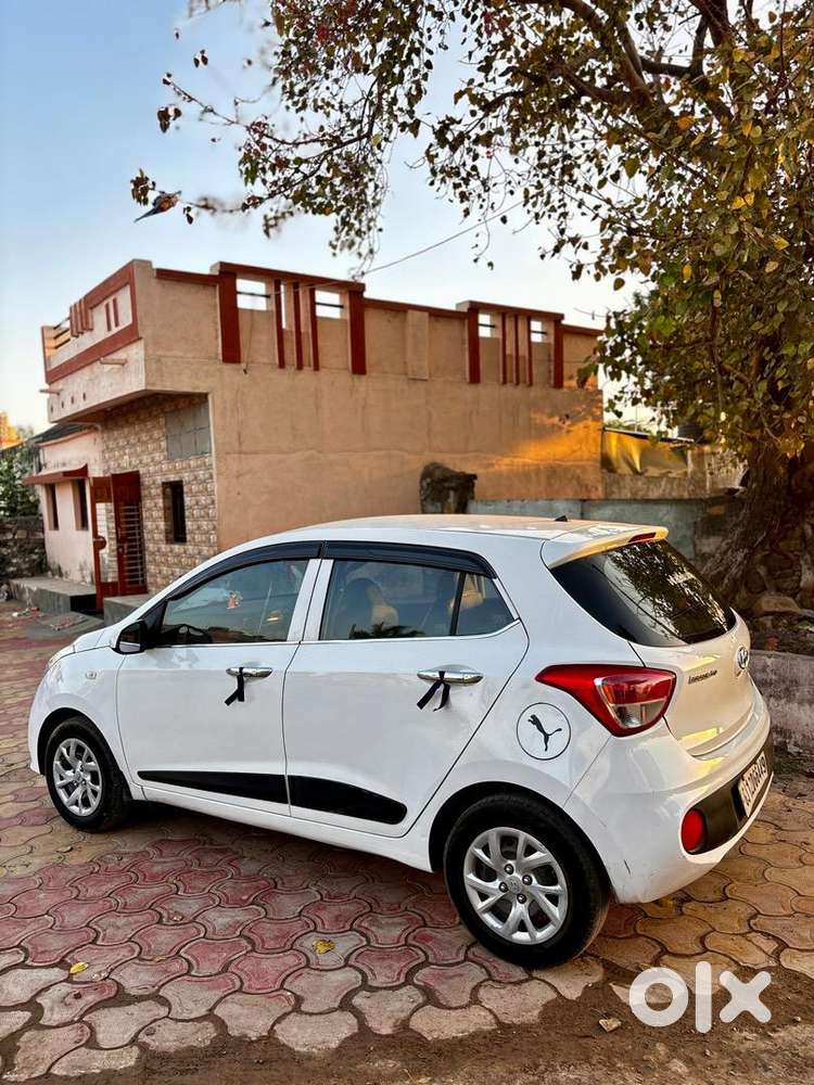 Grand I10  1 Owner  Year=2018 Petrol+cng Company Fitting Type..!