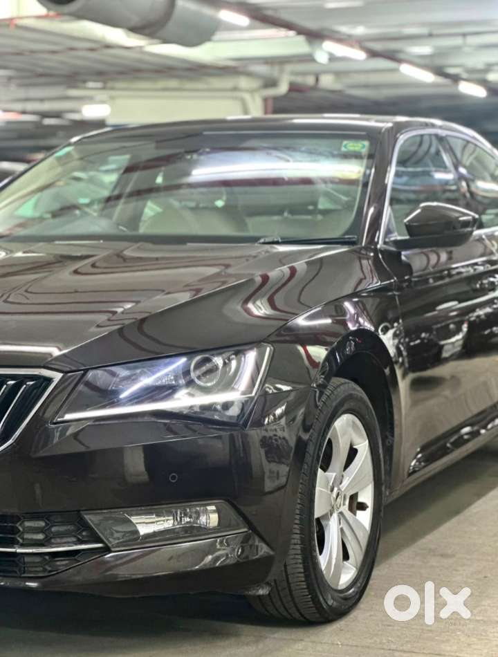 Skoda Superb Style 1.8 Tsi At, 2018, Petrol