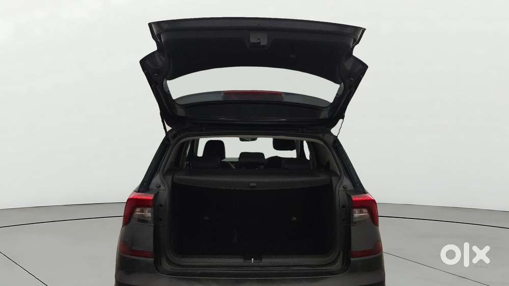 Skoda Kushaq 1.0 Tsi Style At, 2023, Petrol