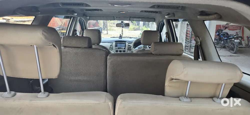 Toyota Innova 2014
