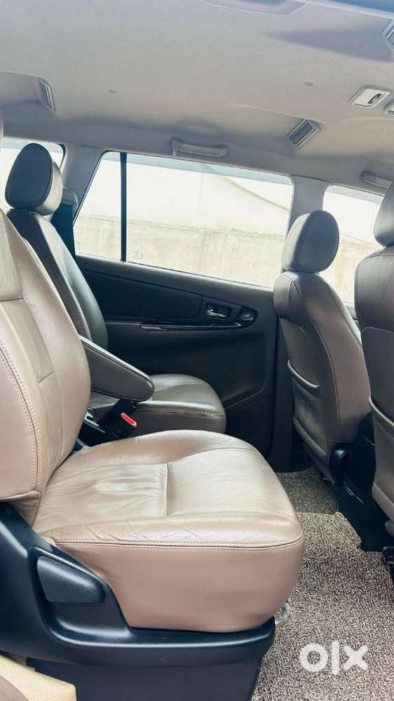 Toyota Innova 2.5 Z Diesel 7 Seater Bs Iv, 2016, Diesel