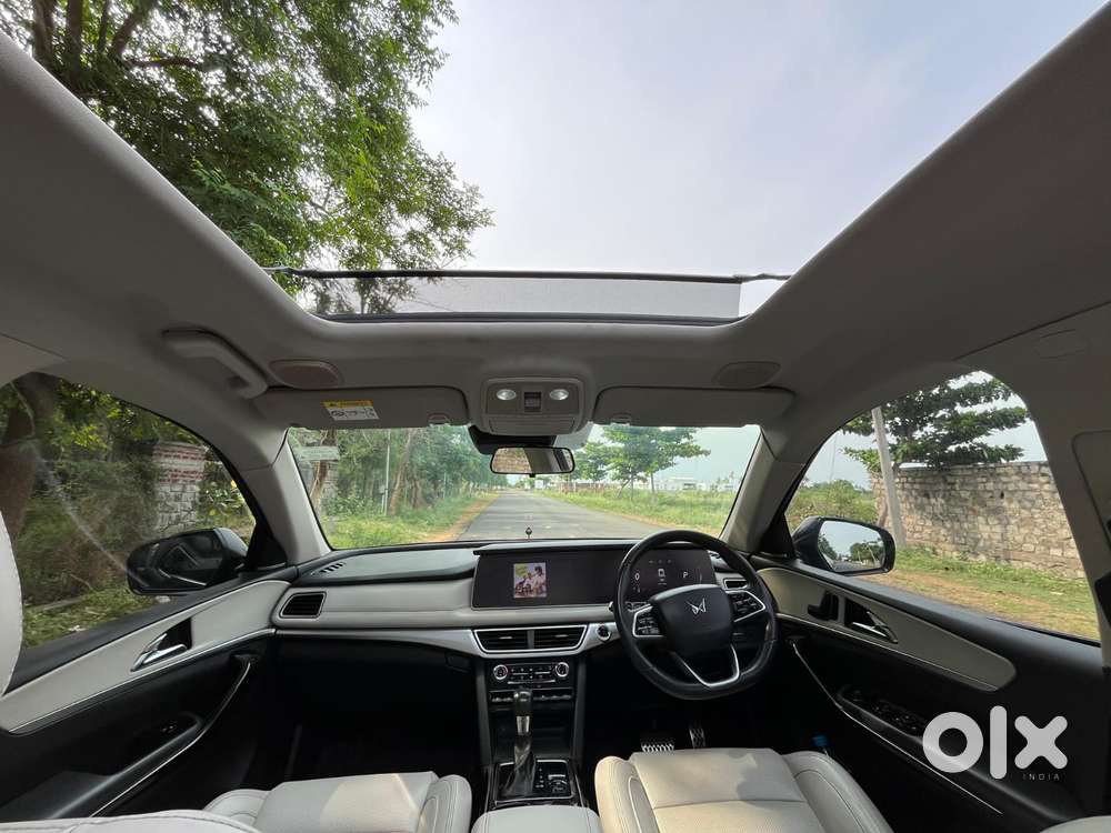 Mahindra Xuv700, 2022, Diesel