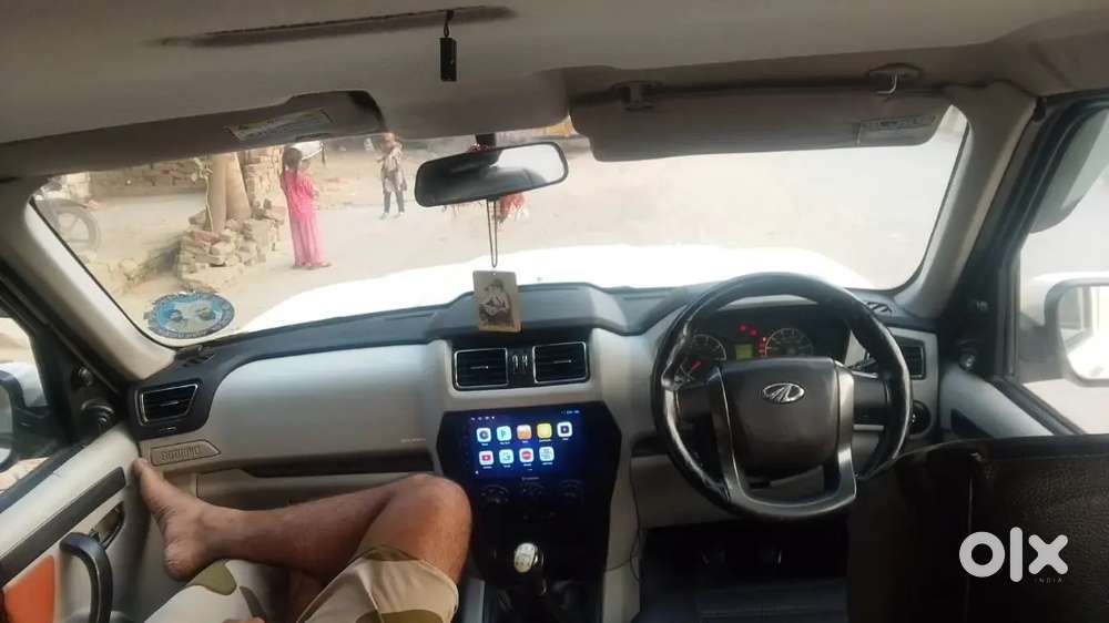 Mahindra Scorpio S6 Plus 2016 Diesel Manual