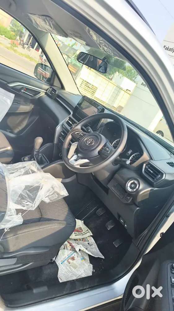 Toyota Urban Cruiser 2025 Cng & Hybrids 940 Km Driven