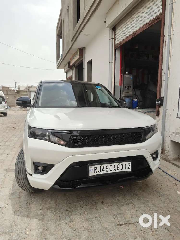 Maruti Suzuki Brezza 22/12/2023/24 Top Model Canvort Full