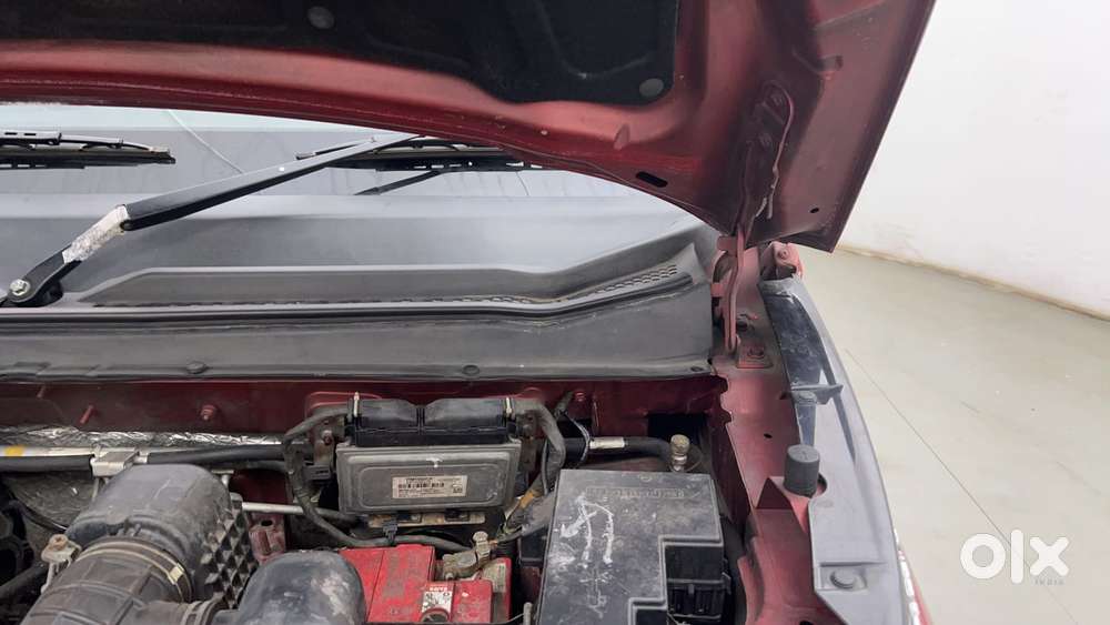 Mahindra Kuv100 Nxt 1.2 K8 Petrol 6 Str Dual Tone, 2017, Petrol