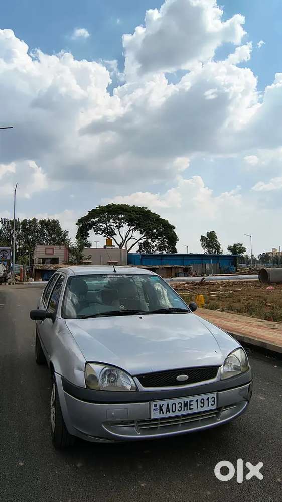Ford Ikon Clxi Petrol 2005