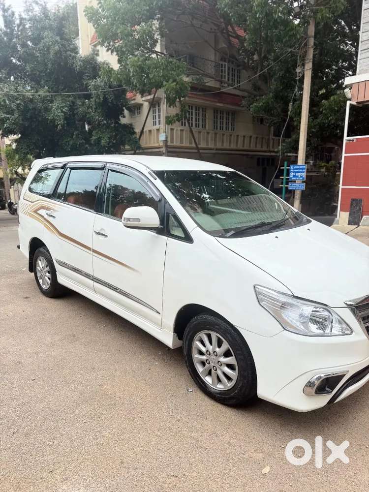 Toyota Innova 2014 Diesel Well Maintained
