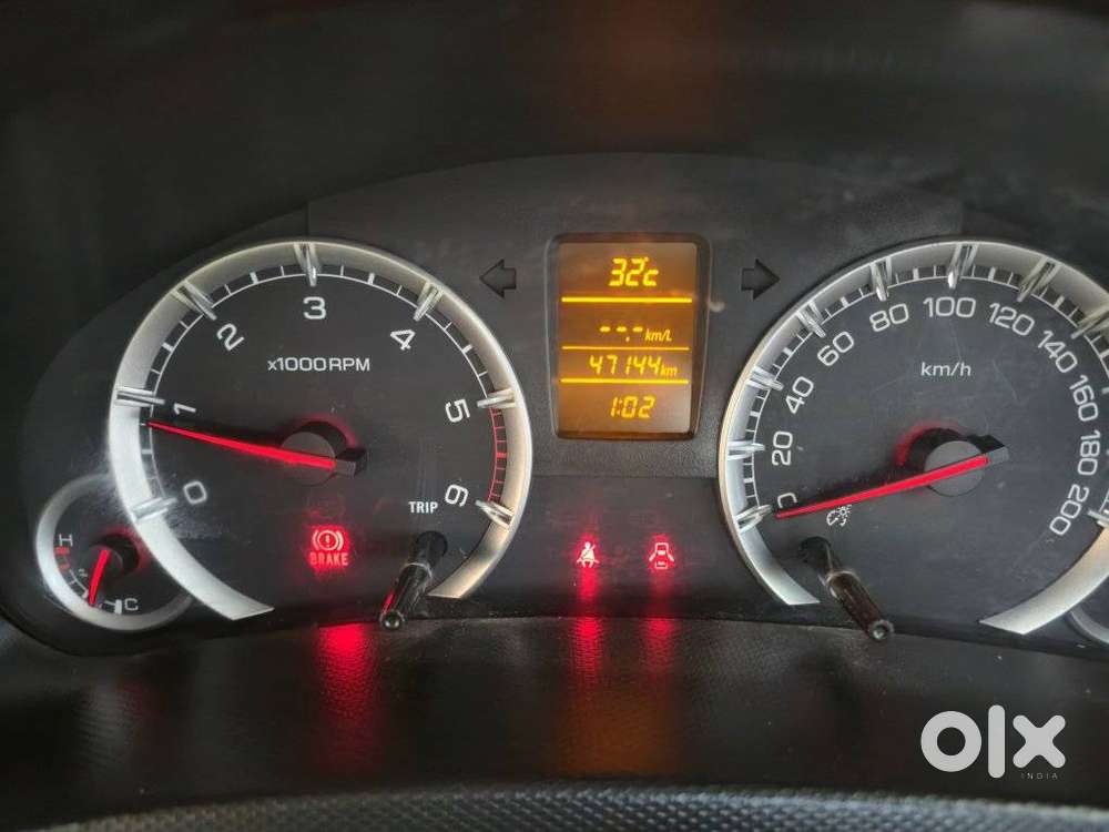 Maruti Suzuki Swift Dzire Zdi + Mt, 2017, Diesel
