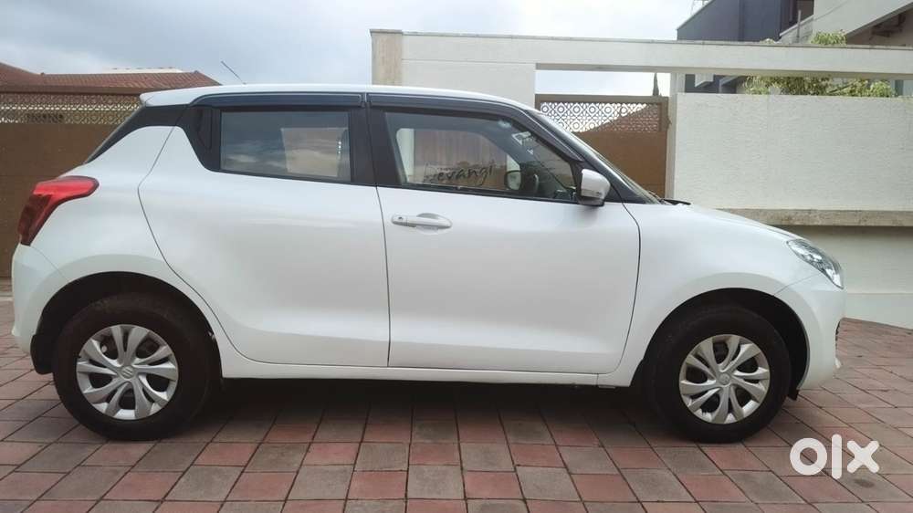 Maruti Suzuki Swift Vxi 1.2 Abs Bs-iv, 2019, Petrol