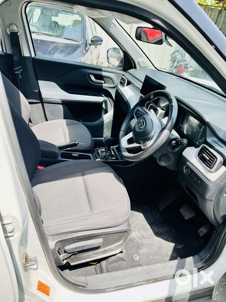 Tata Punch Creative Dual Tone Amt Sunroof, 2026, Petrol