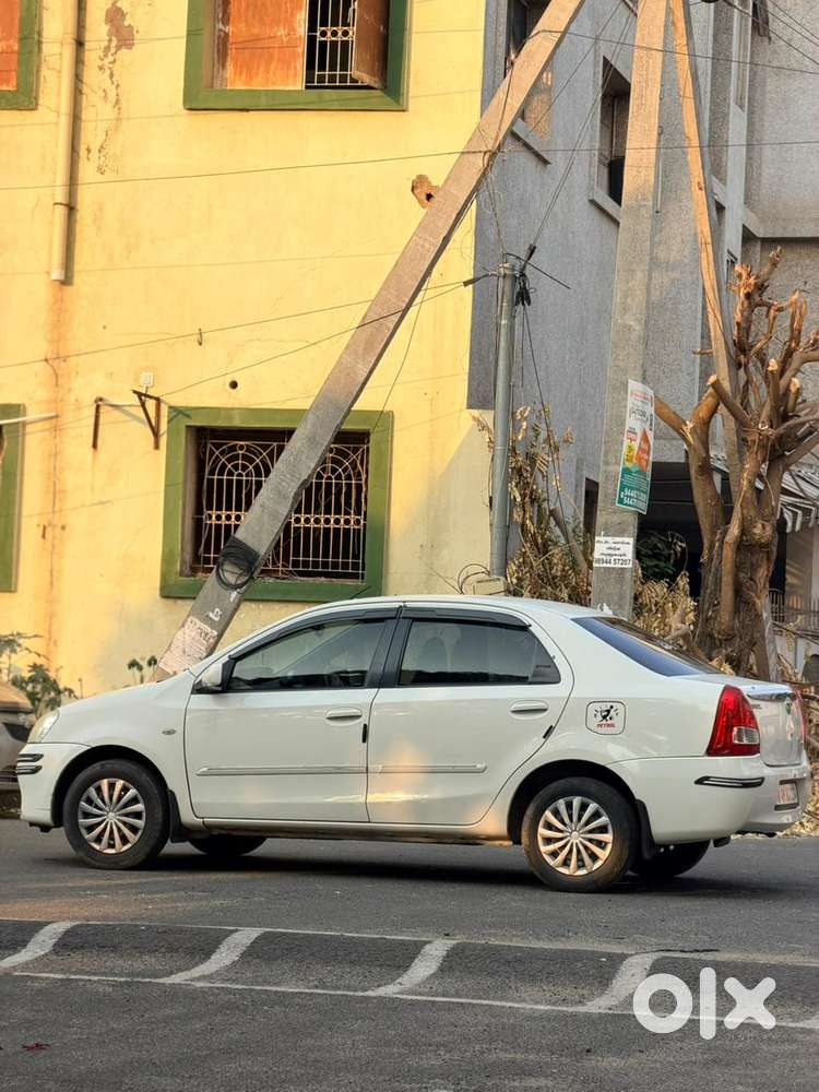 Toyota Etios 2010-2012 G, 2011, Petrol