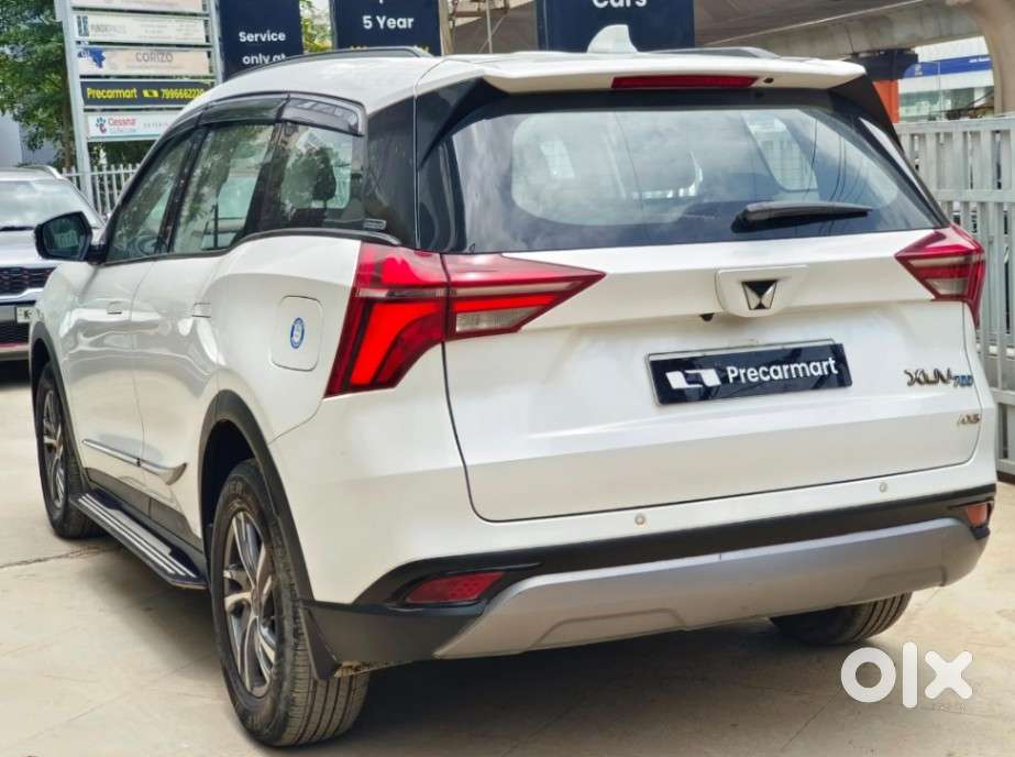 Mahindra Xuv700 2.0 Ax 5 Petrol Mt 7 Str, 2022, Petrol