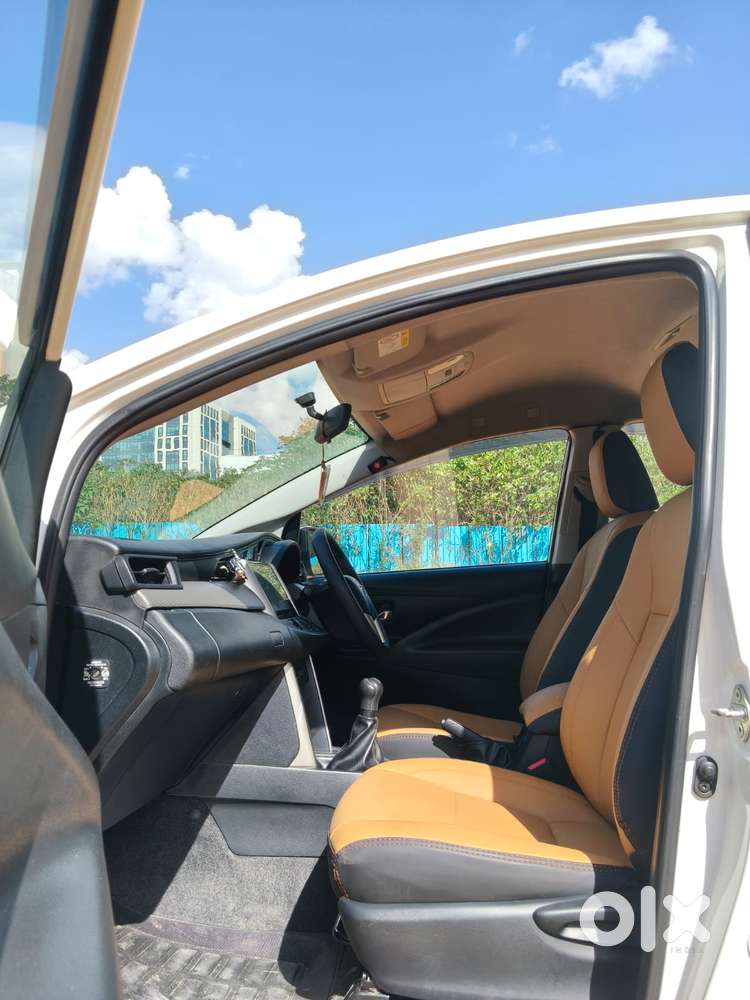 Toyota Innova Crysta 2.4 G Mt, 2022, Diesel