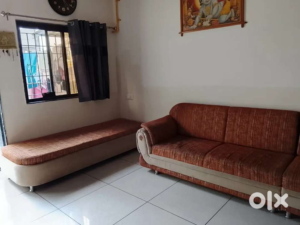 Sofaset of plywood
