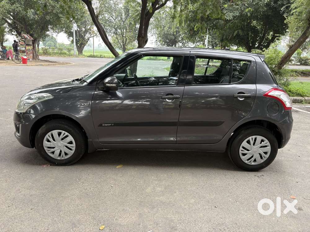 Maruti Suzuki Swift Vxi + Manual, 2016, Petrol