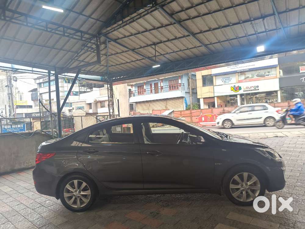 Hyundai Verna Fluidic 1.6 Vtvt Sx, 2012, Petrol