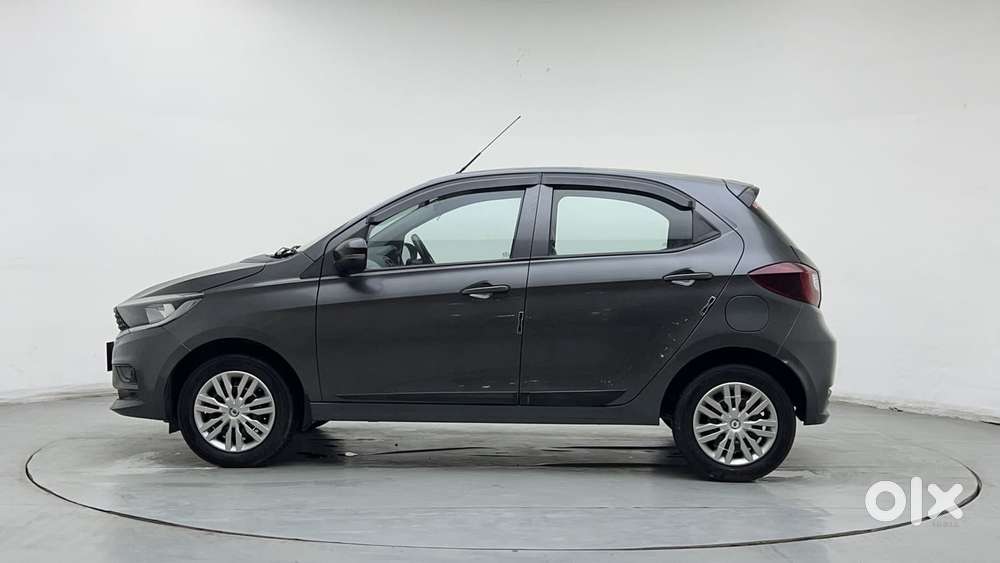 Tata Tiago 1.05 Revotorq Xt Option, 2022, Petrol