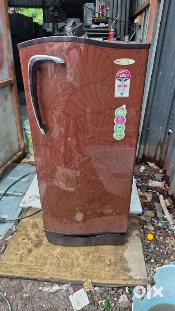 USED REFRIGERATOR AVAILABLE FOR SELL