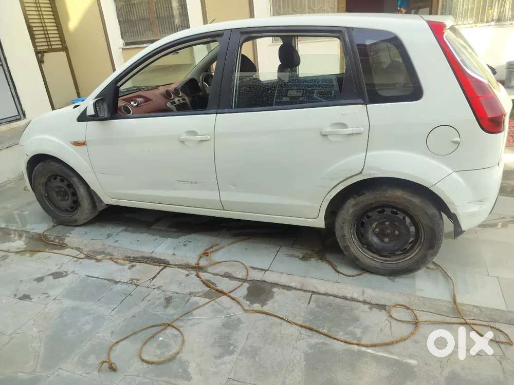 Ford Figo 2010 Petrol 49000 Km Driven