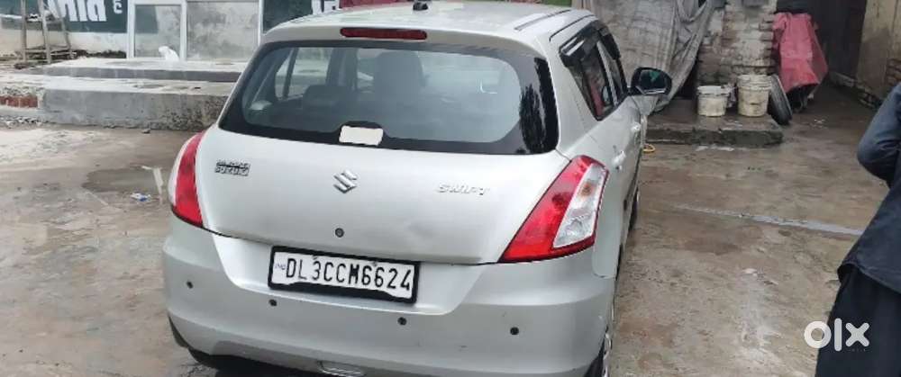 Maruti Suzuki Swift Lxi 2017