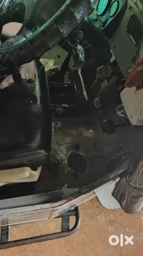 Mahindra Commander 7seater