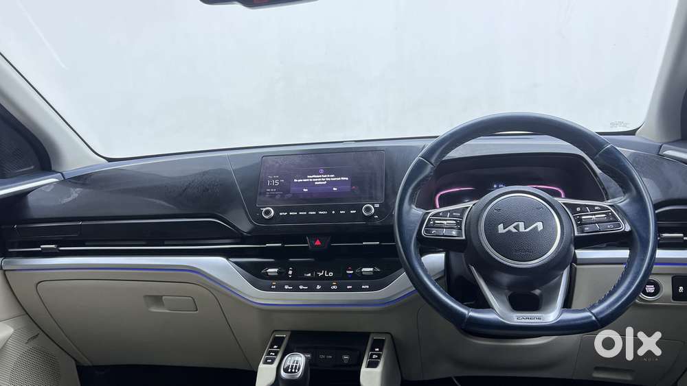 Kia Carens 1.4 Luxury Plus 6 Str, 2022, Petrol