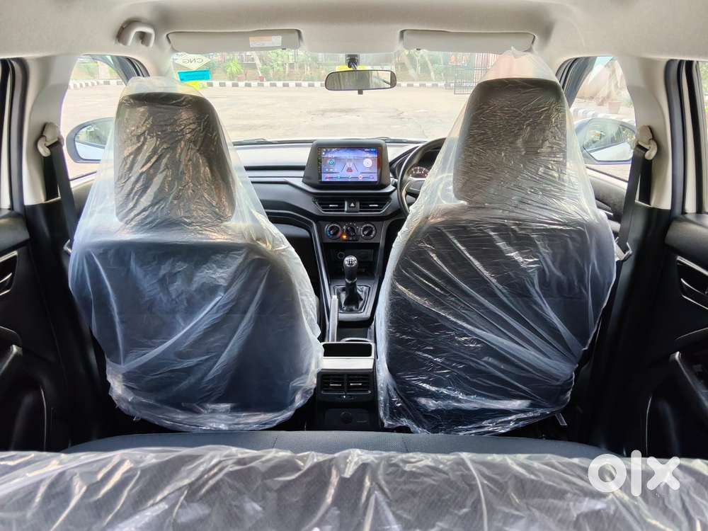 Maruti Suzuki Brezza 1.5 Lxi Cng, 2024, Cng & Hybrids