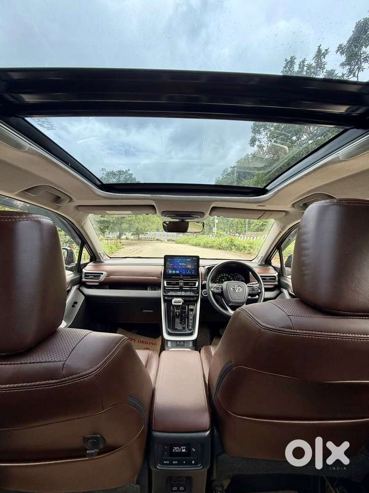 Toyota Innova Hycross 2.0 Zx Hybrid 7 Str, 2024, Petrol