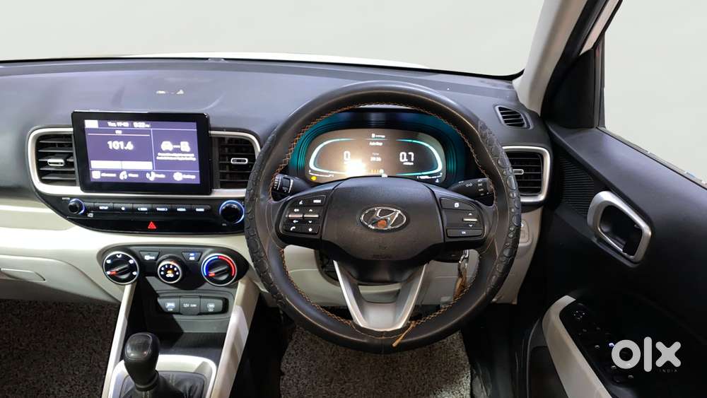 Hyundai Venue Sx(o) 1.0 Turbo Dct Knight Edition, 2023, Petrol