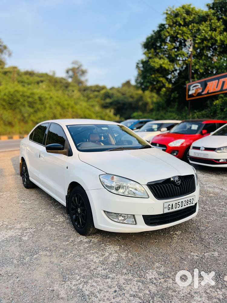 Skoda Rapid 1.6 Mpi Elegance, 2015, Petrol