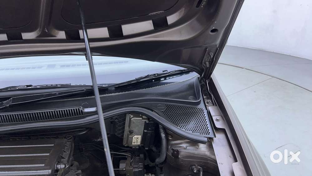 Volkswagen Vento 1.6 Highline, 2016, Petrol