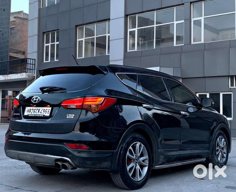 Hyundai Santa Fe 2015 Diesel Well Maintained