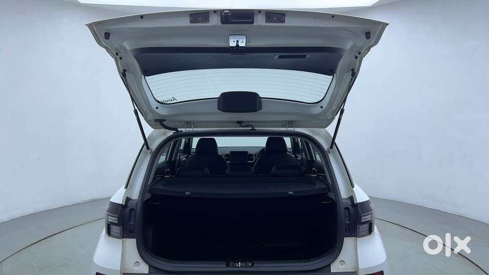 Hyundai Venue 1.0 Sx (o) Turbo Dct, 2023, Petrol