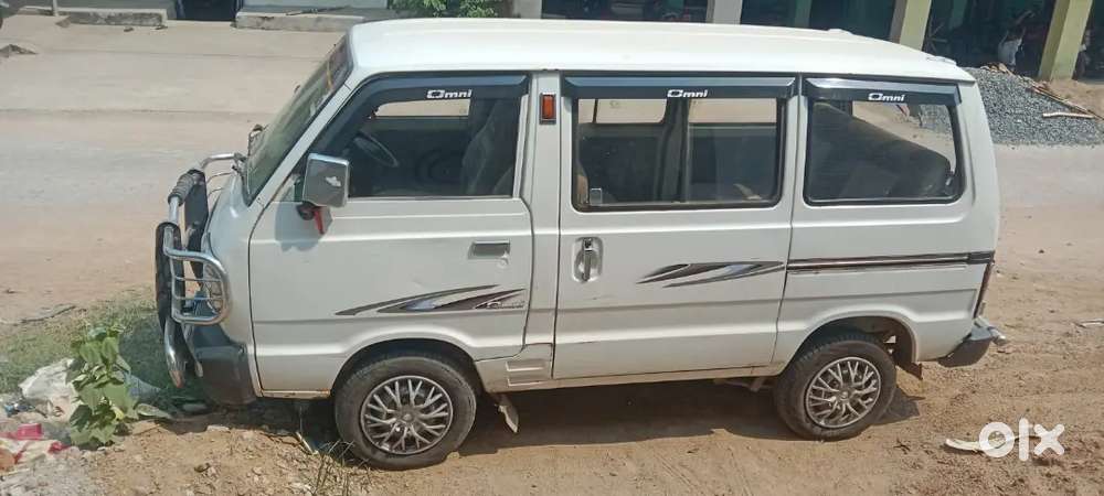 Maruti Suzuki Omni 2013