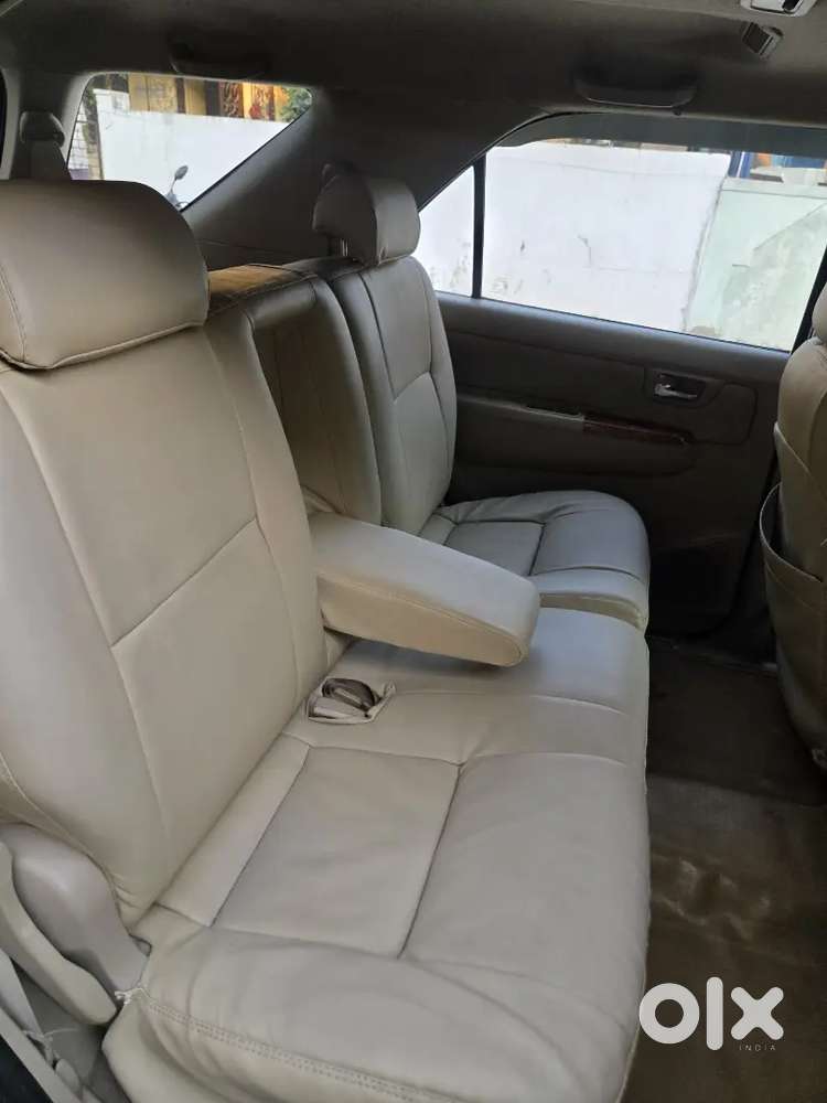 Toyota Fortuner Diesel Well Maintained Showroom Track