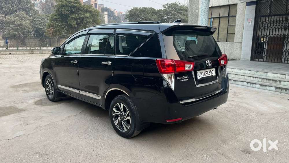 Toyota Innova Crysta 2.4 G Mt 7 Str, 2022, Diesel