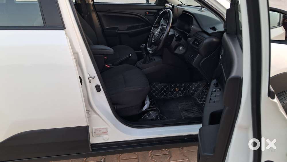 Maruti Suzuki Brezza, 2023, Petrol