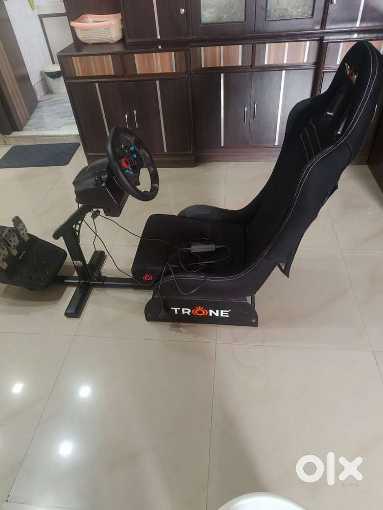 Logitech g29 with TRONE Rig