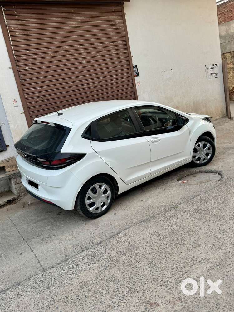 Tata Altroz Next To Showroom