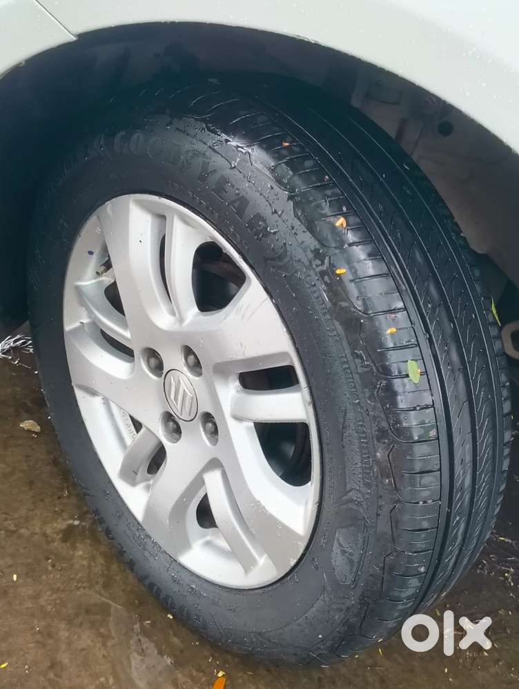Maruti Suzuki Dzire 1.2 Zxi, 2013, Petrol