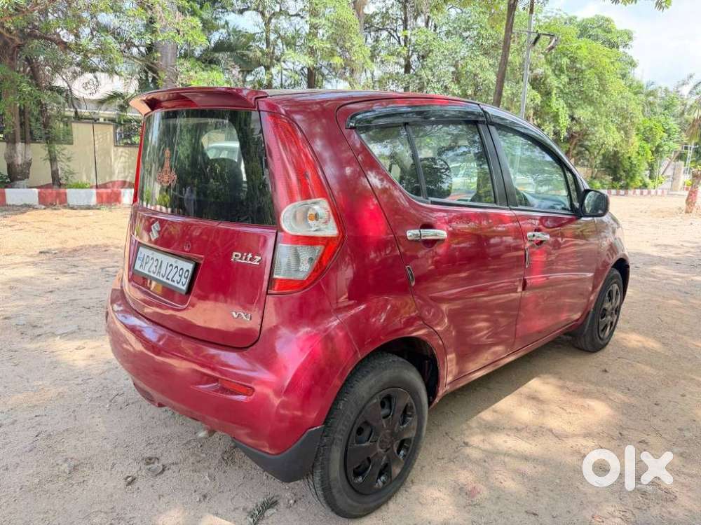 Maruti Suzuki Ritz Vxi, 2013, Petrol
